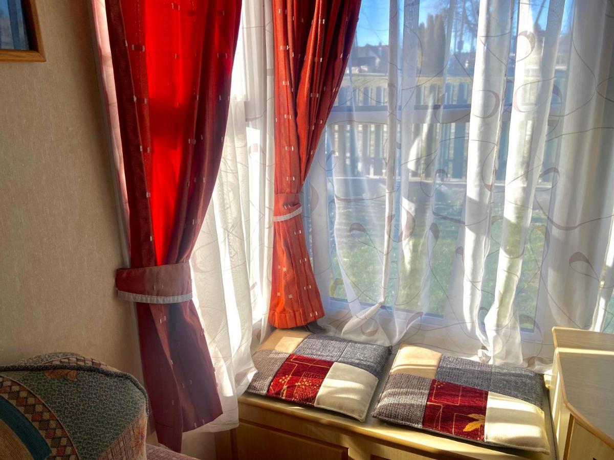 Kisvakond Vendégház Jeno Esterno foto